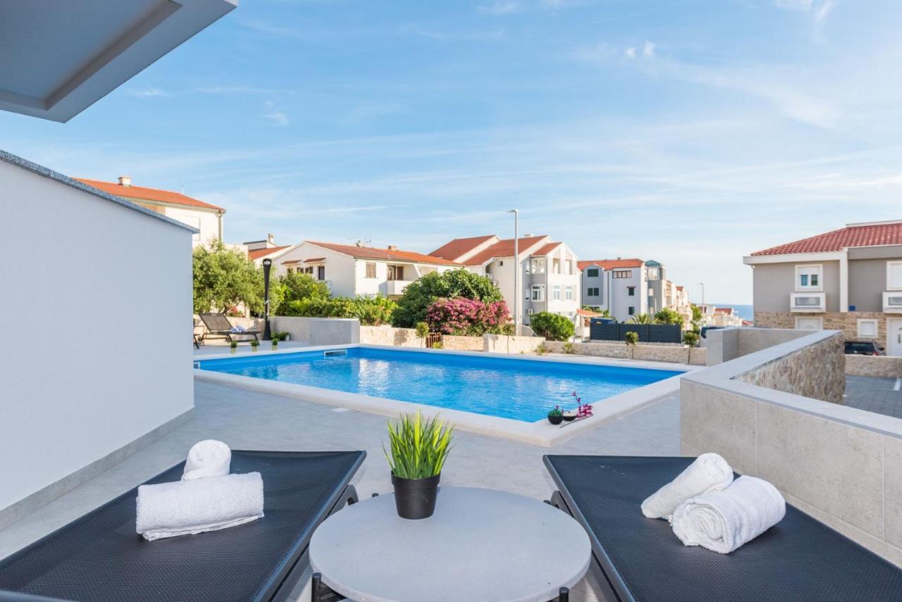 Pool Apartments Banta B 노바야 외부 사진